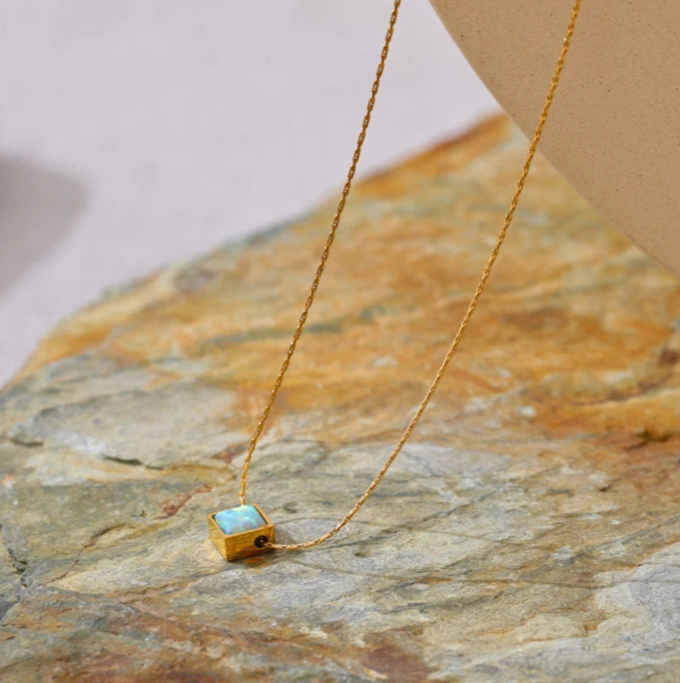Leila Necklace