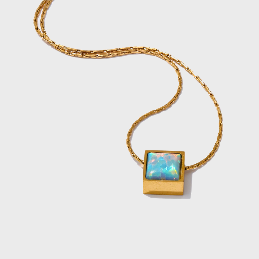 Leila Necklace